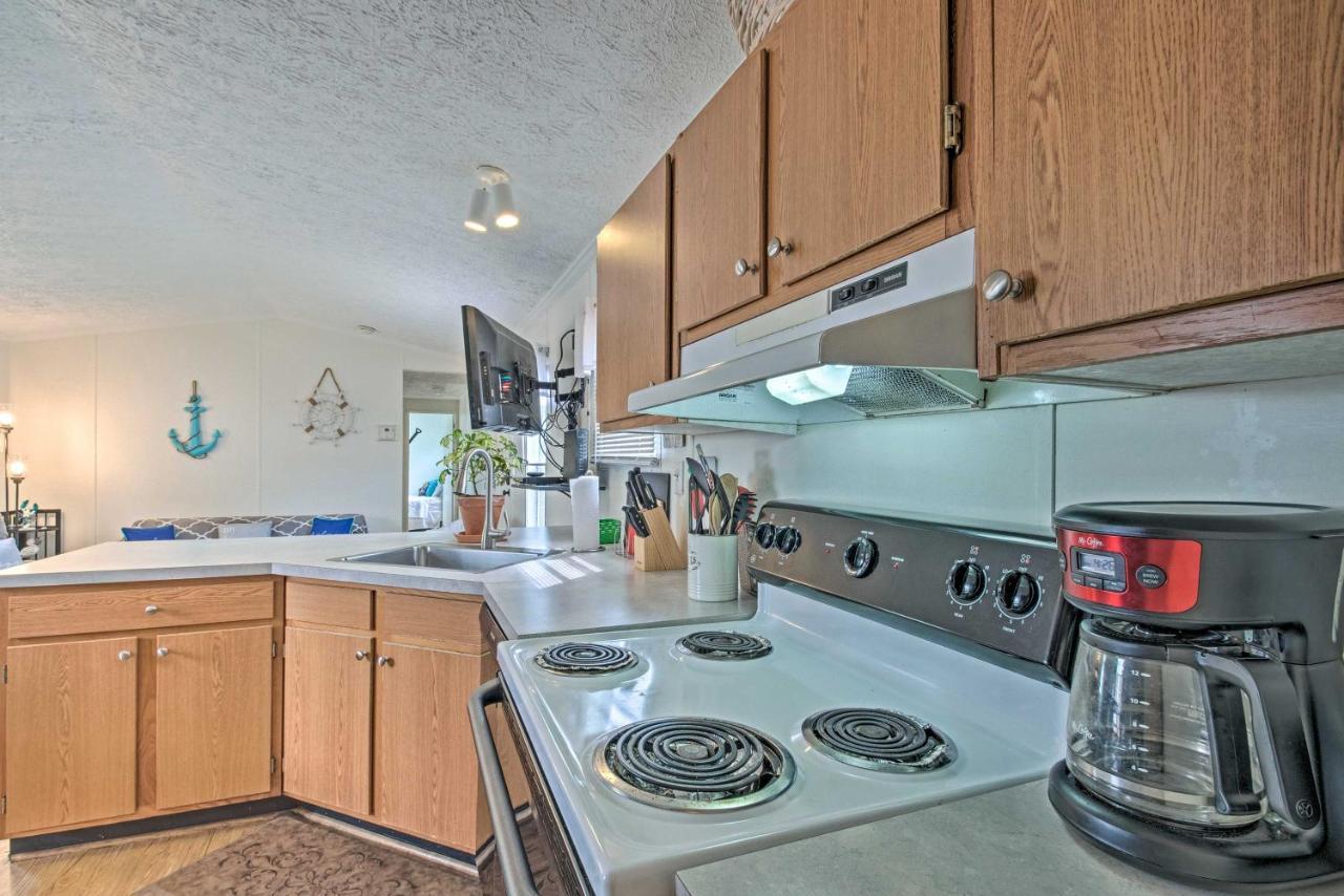 Bright Pensacola Home With Backyard - Pets Welcome! Bagian luar foto