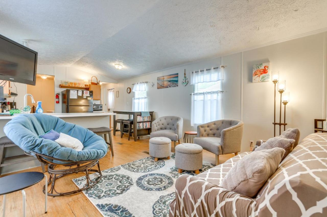 Bright Pensacola Home With Backyard - Pets Welcome! Bagian luar foto
